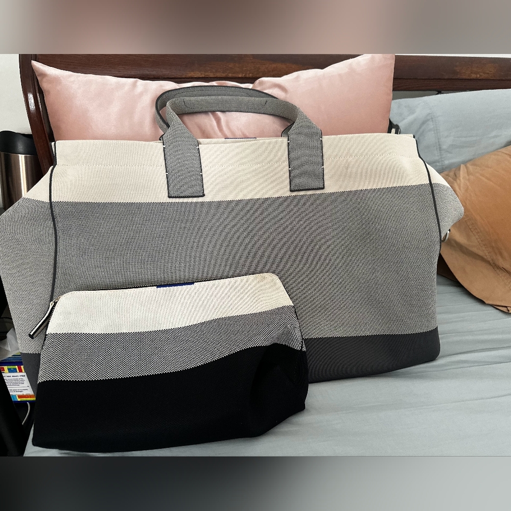 Rothy's Weekender. - Picture 5 of 5